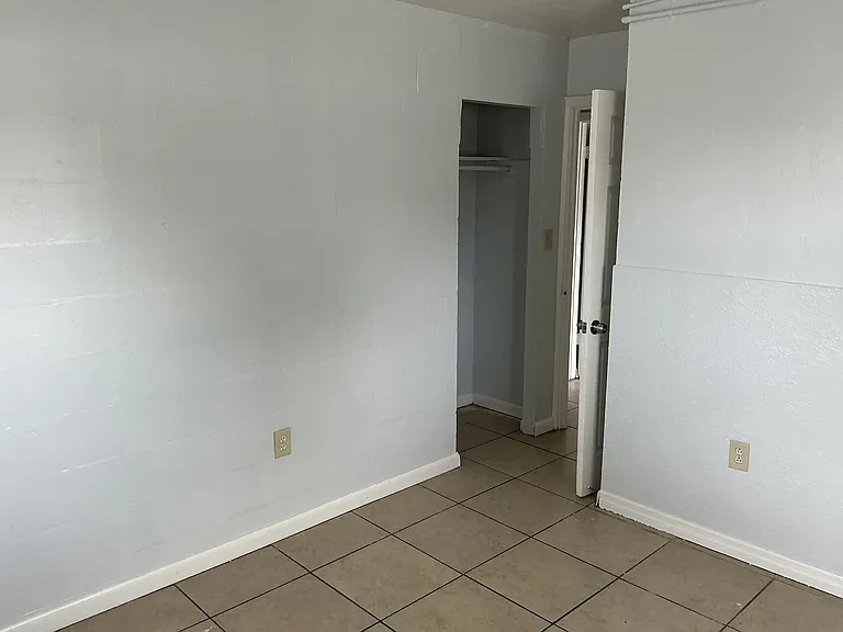 621 W South St #1 — Photo 14