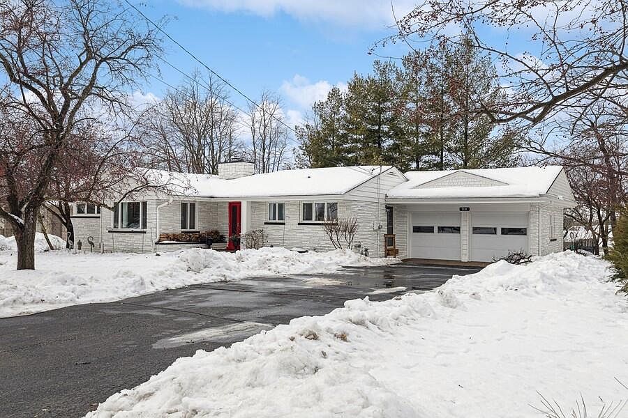 1114 Sauganash DRIVE, Fontana, WI 53125 MLS 1862944 Zillow