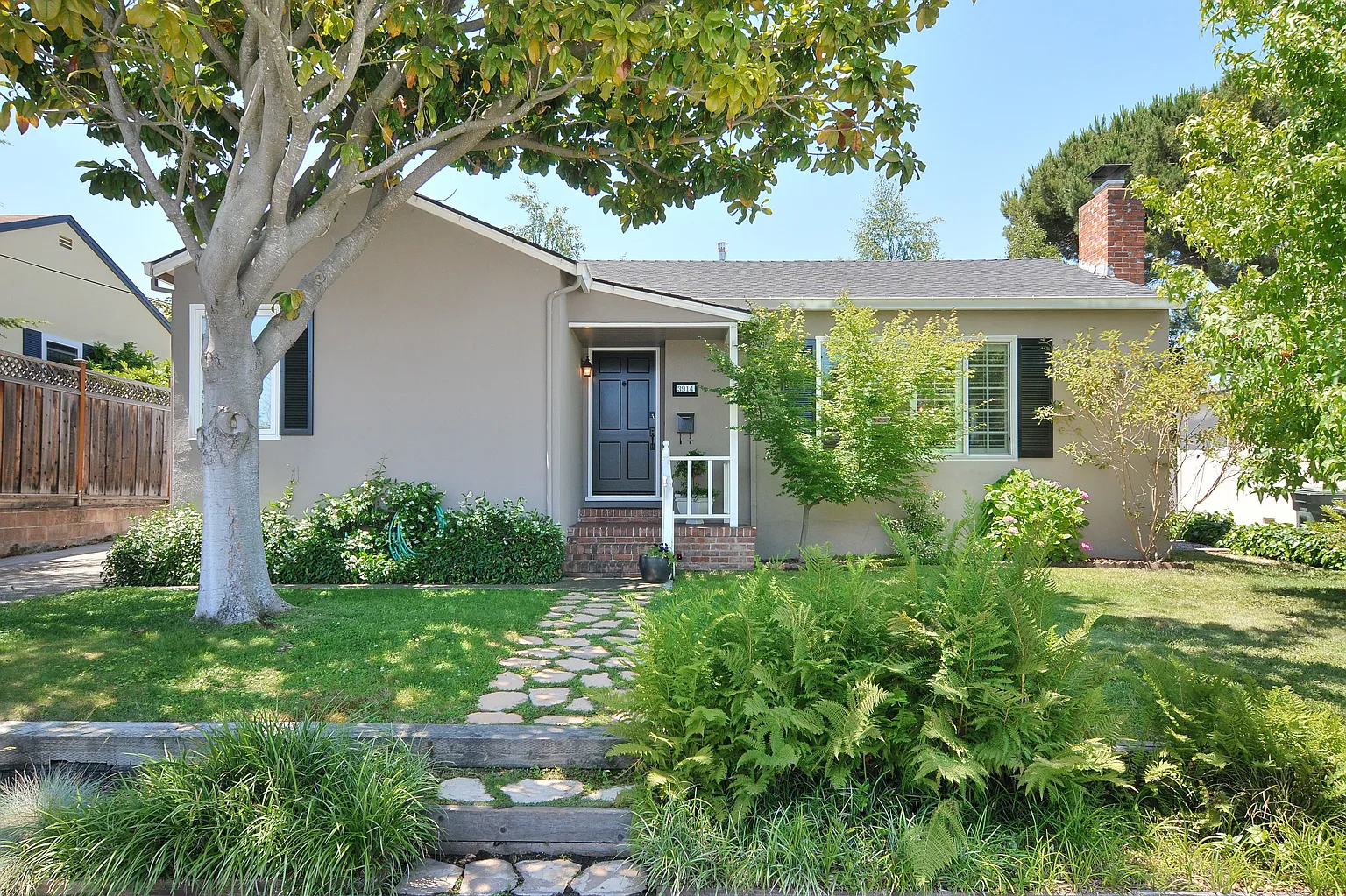 3914 Donner St photo 1