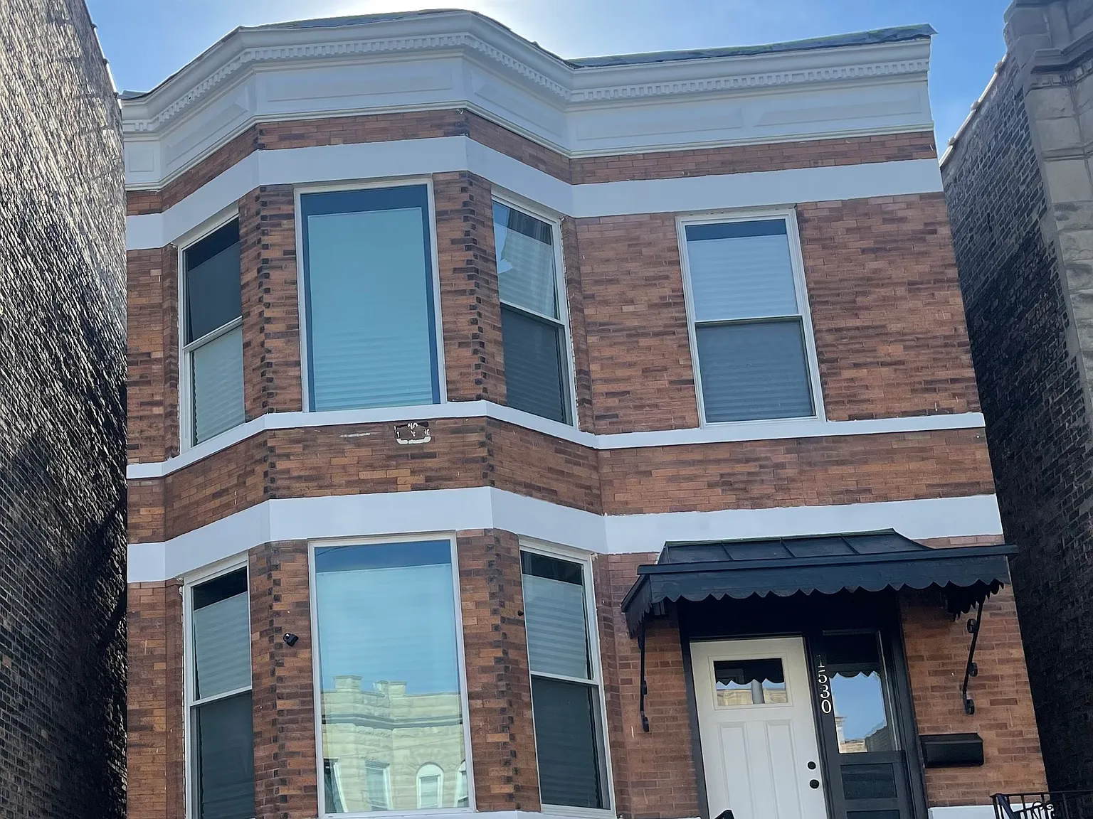 2 bed, 940 sqft, $1,800 — Photo 1