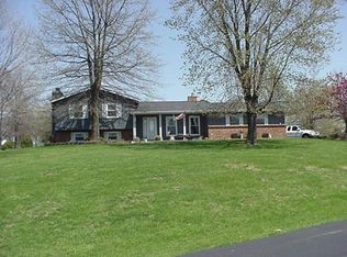 8 Trappers Way, Saint Charles, MO 63303