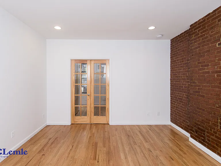 1592 2nd Ave #2RS — Photo 4