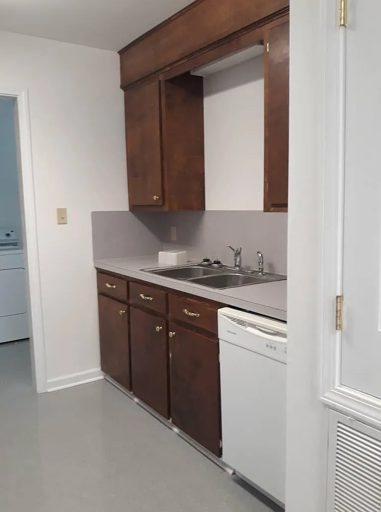 295 Maynor Road — Photo 3