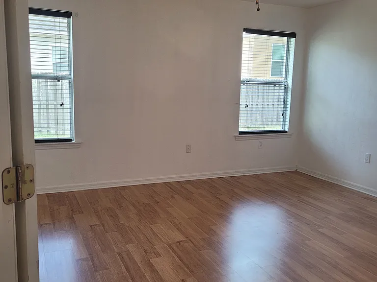 8955 SW 74th Ln — Photo 7