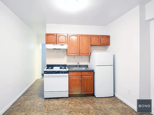 Rented by Bond New York | media 10