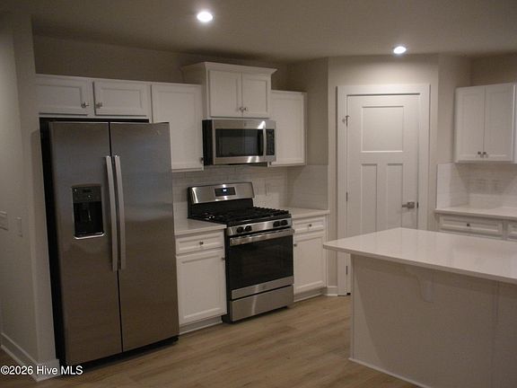 5th image of 867 Ashlar Cir