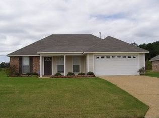 520 Parker Dr, Byram, MS 39272