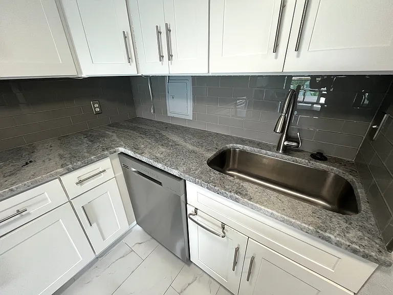 880 Mandalay Ave #N502 — Photo 21