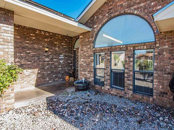 3rd image of 2436 Cherry Hills Dr