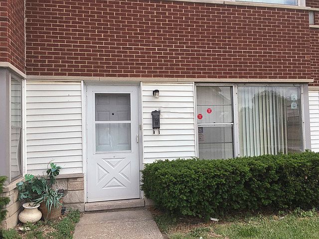 1st image of 128 Sibley Blvd