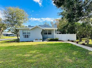 579 Hamilton St, New Smyrna Beach, FL 32168