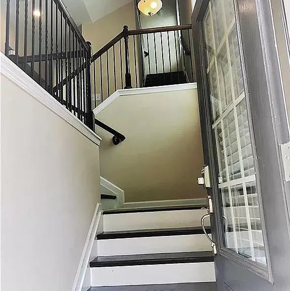 Entrance stairs