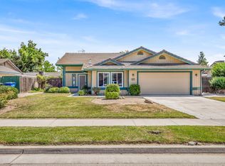 69 Cantebury Dr, Lemoore, CA 93245