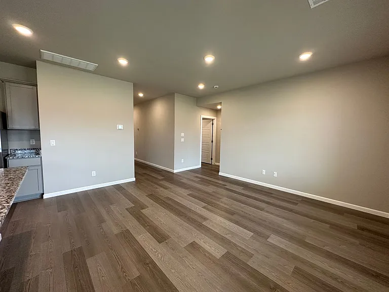 10516 SW 41st St — Photo 7