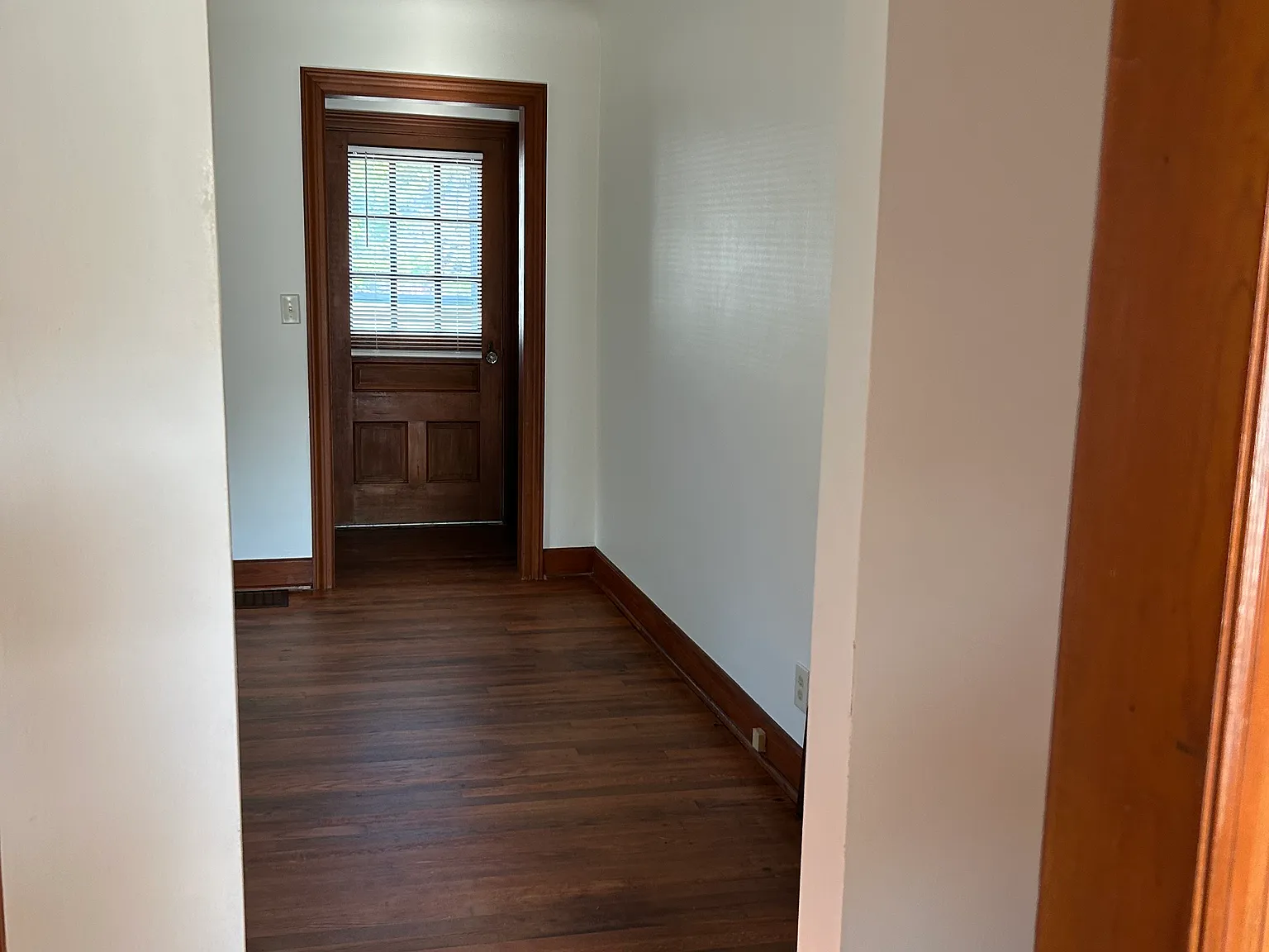 2 bed, 760 sqft, $1,200 — Photo 4