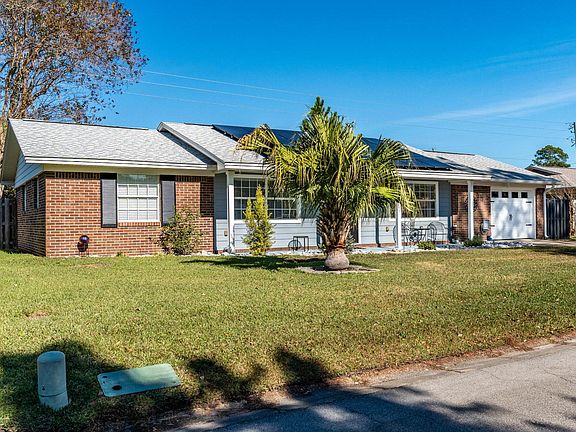2nd image of 1107 Coral Dr