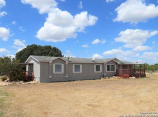 111 Northfield Dr, Pleasanton, TX 78064