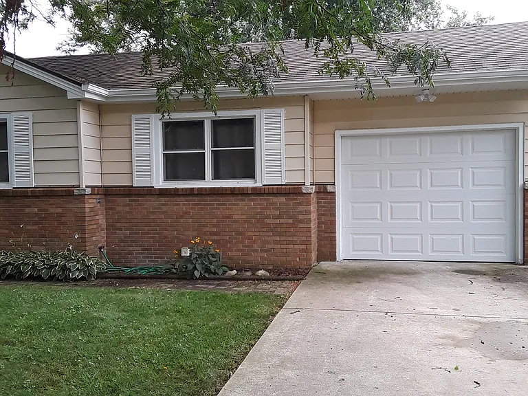 485 S Bresee Ave — Photo 3