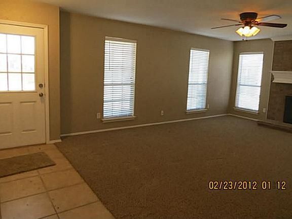 2nd image of 750 Meadowlark Dr