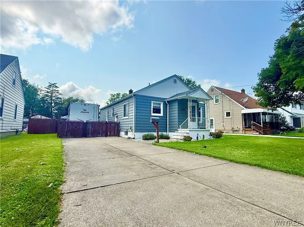 646 69th St, Niagara Falls, NY 14304