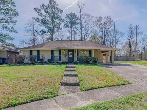 14220 Richardson Dr, Greenwell Springs, LA 70739