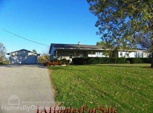 2560 Reed Ave, Marshalltown, IA 50158