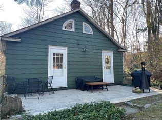 87B Red Coat Rd, Westport, CT 06880