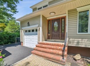 16 Brookside Ln, Berkeley Heights, NJ 07922