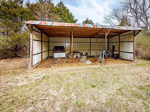 4th image of 410 Dunn Rd