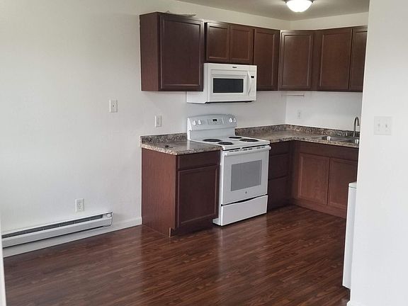 4th image of 1025 Oak St APT 7