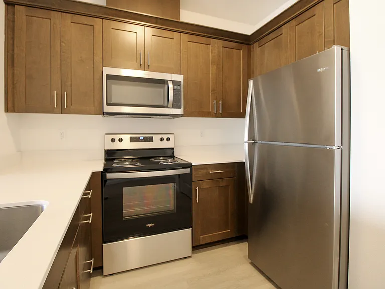 1902 SE Hankel St #13 — Photo 9