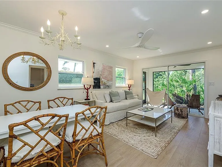 301 Ridge Dr — Photo 3