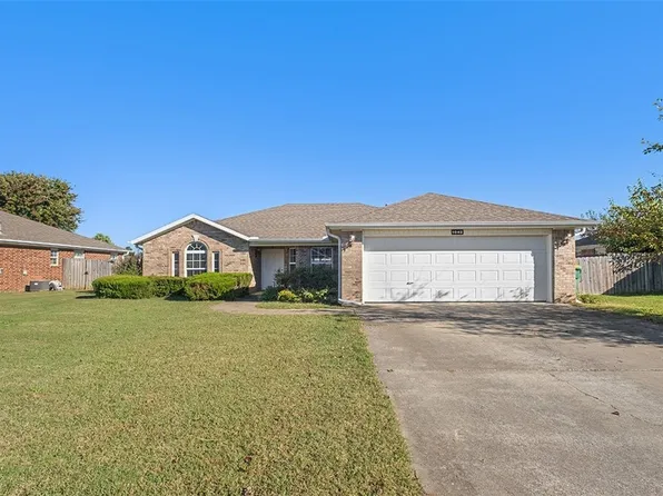 1042 Applewood Cir, Centerton, AR 72719