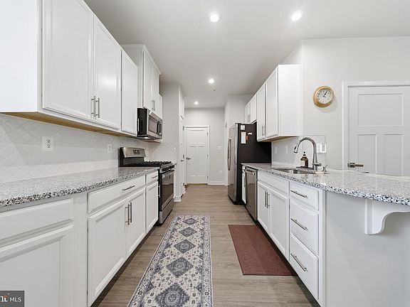5th image of 6134 Dock St