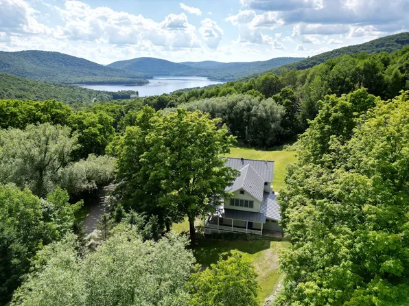 611 Faulkner Rd, Walton, NY 13856