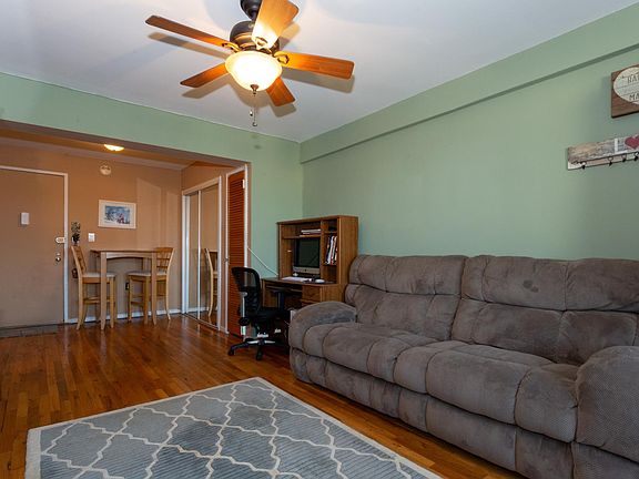 4th image of 370 W Broadway APT 3M
