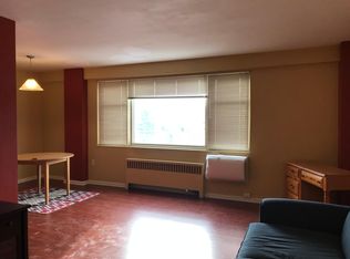 11820 Edgewater Dr APT 302, Lakewood, OH 44107