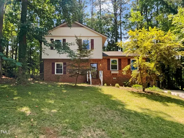 1422 Dunbar Ct, Cary, NC 27511