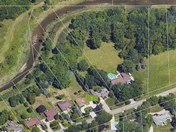 4th image of 2557 Chicago Rd