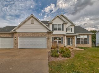 2104 Strand Dr, Champaign, IL