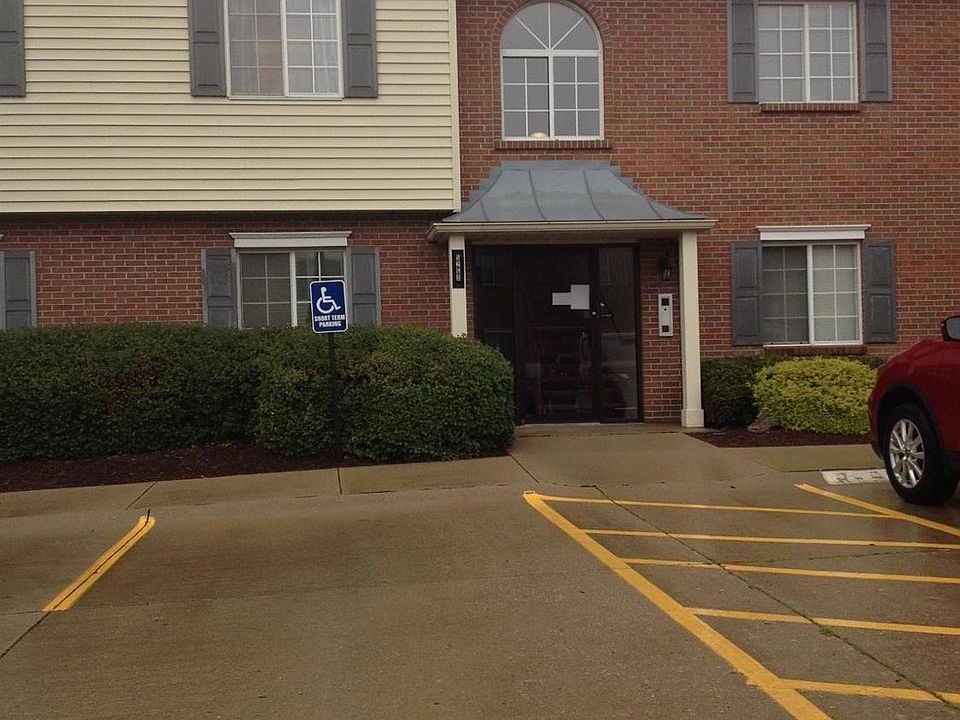 1st image of 5260 Farm House Ln Unit 11