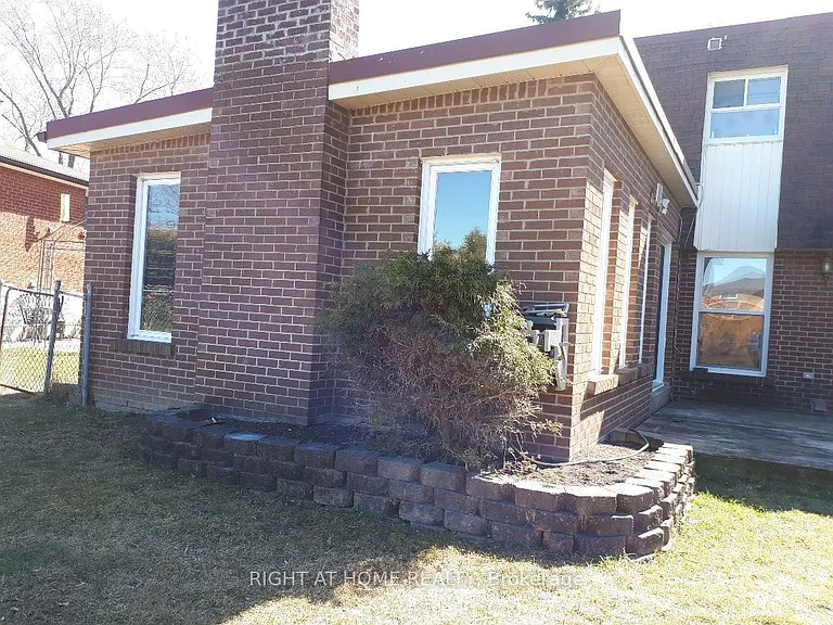 401 Mississauga Valley Blvd — Photo 22