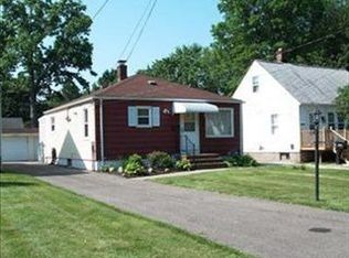 34060 Victor Dr, Eastlake, OH 44095