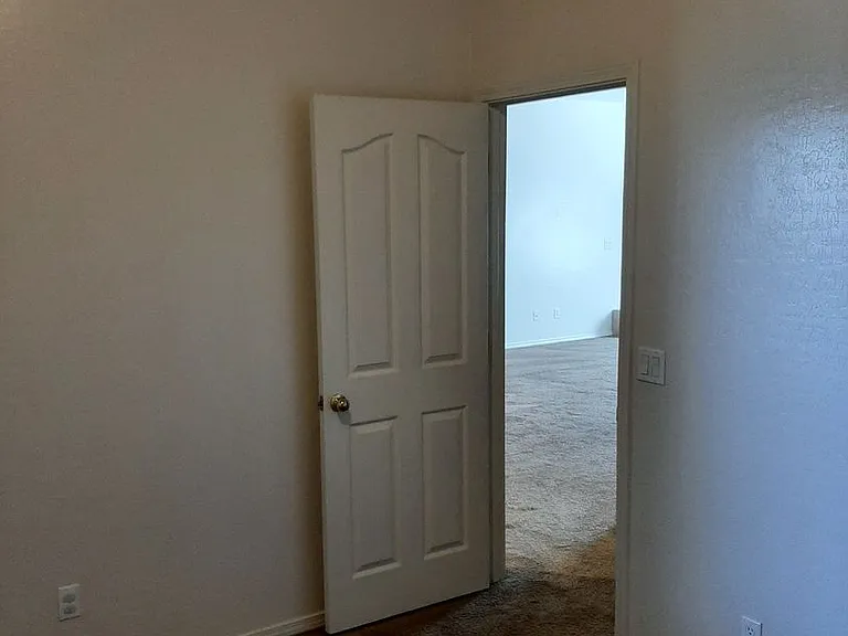 4960 Summit Cir — Photo 11