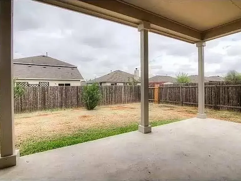 1110 Concan Dr — Photo 35