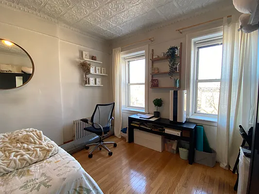 Rented by Realty Collective | media 26