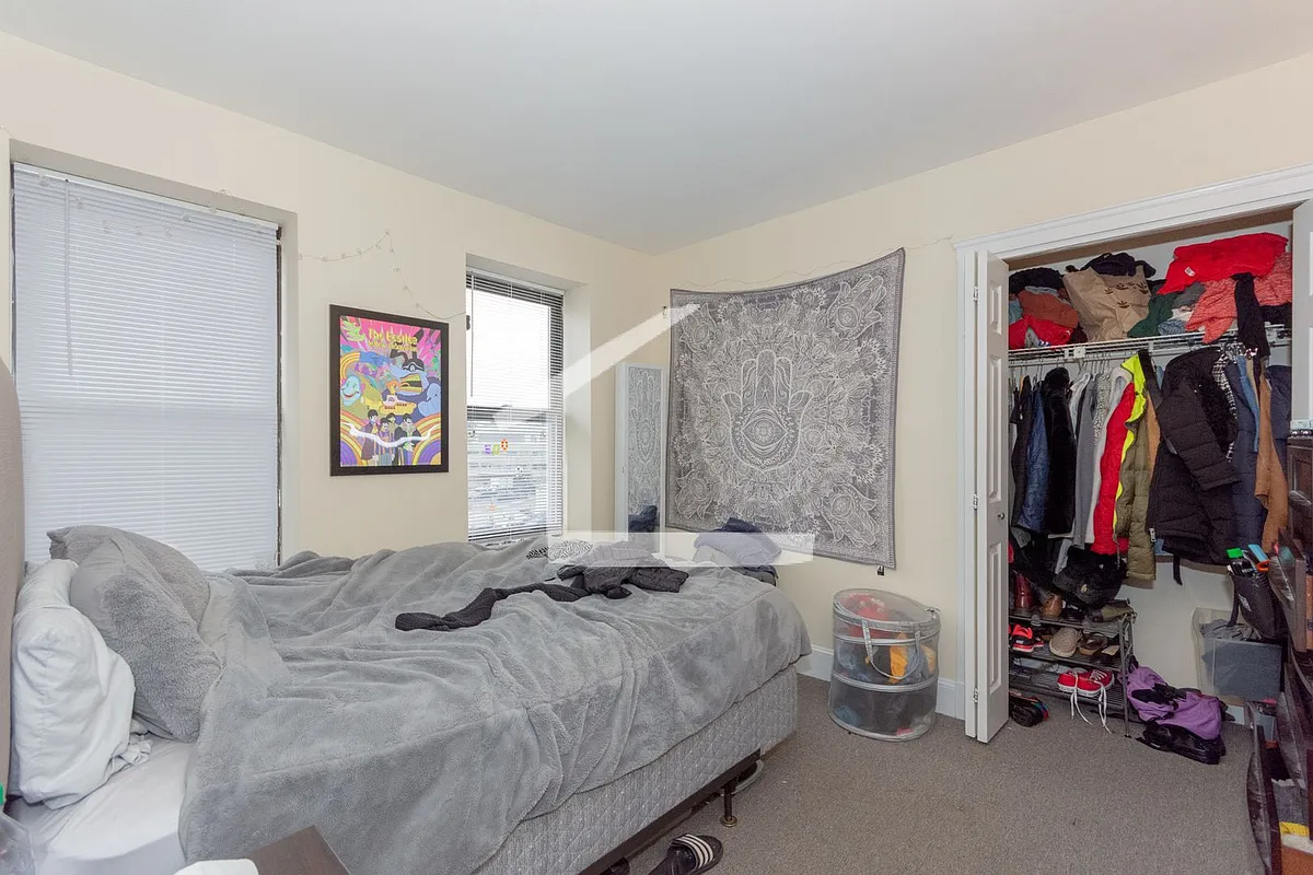 Building Photo - 825 Beacon St #4B