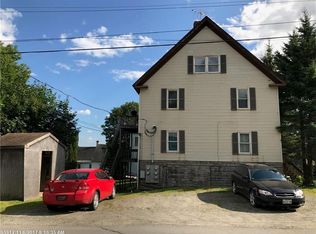 9 Dustin St, Dexter, ME 04930