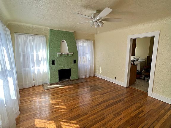 2nd image of 447 N Alameda Blvd