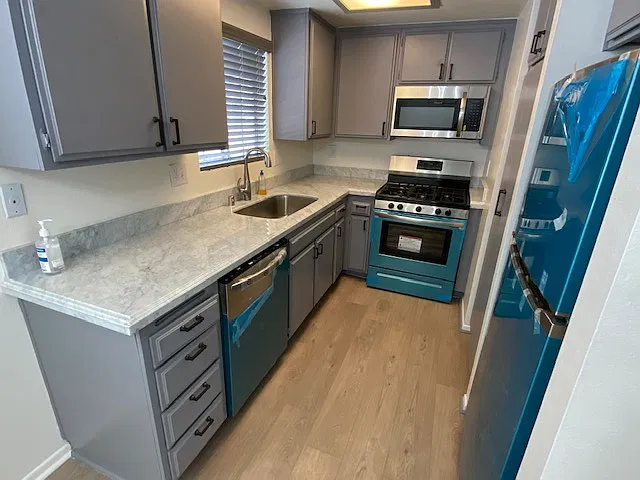 2 bed, 1.5 bath, 899 sqft, $3,000 — Photo 2